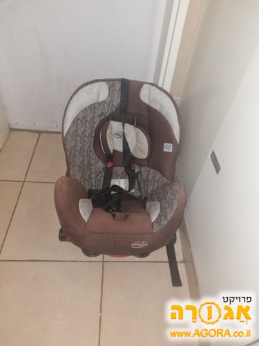 כסא לאוטו