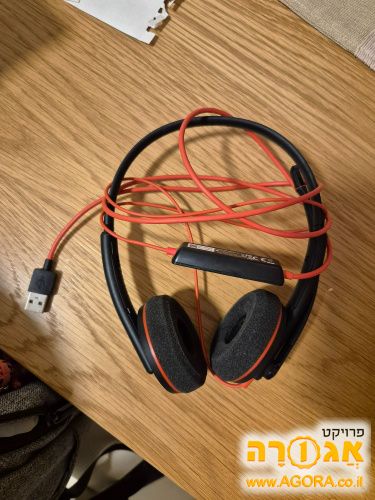 אוזניות עם מיקרופון חברת plt