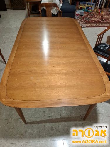 שולחן