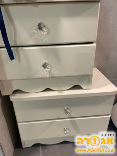 ארונית מגירות