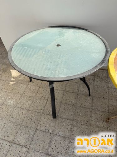 שולחן זכוכית עגול לגינה