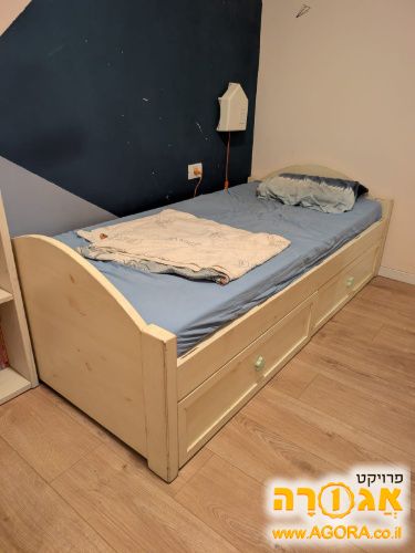מיטת יחיד