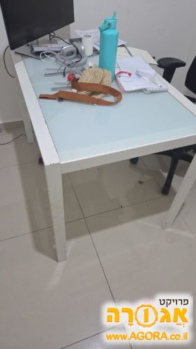 שולחן