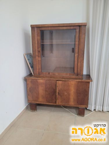 ארון ויטרינה