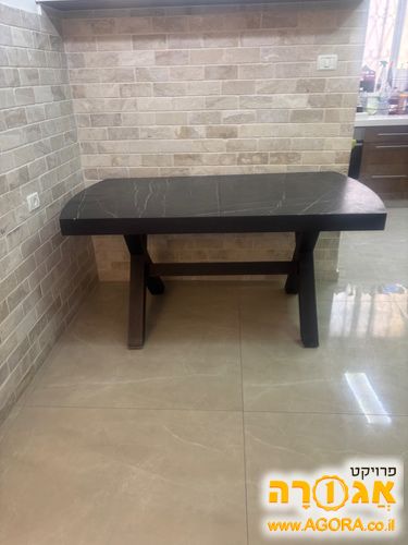 שולחן פינת אוכל