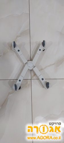 מעמד למחשב נייח