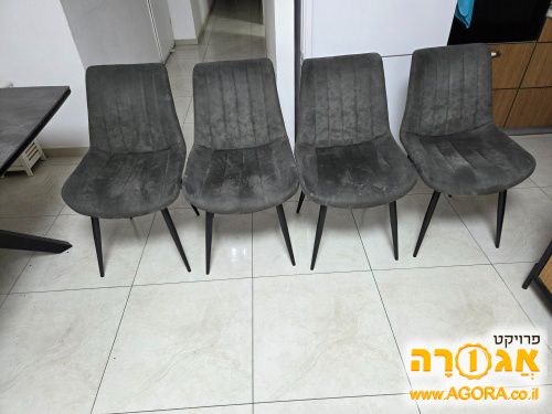 כסאות