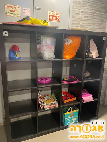 כוורת איקאה שחורה