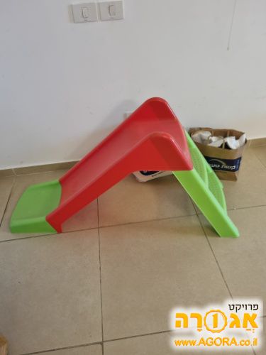 מגלשה לילדים