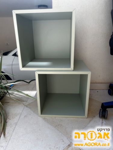 מדפים בצורת מדפים של איקאה