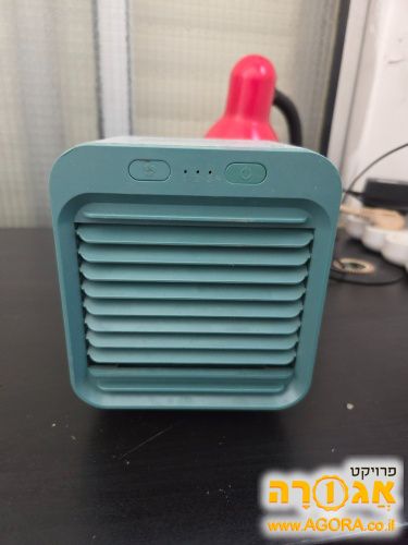 מאוורר שולחני קטן