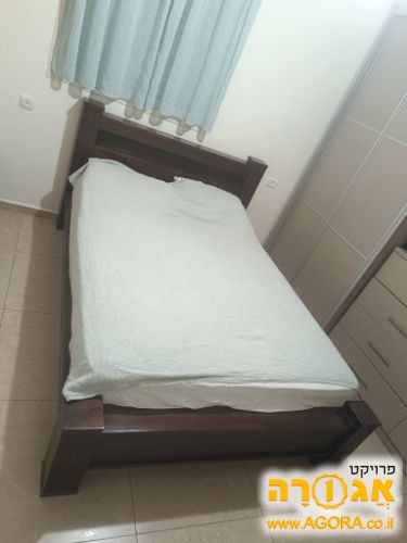 מיטה זוגית