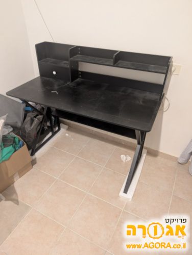 שולחן כתיבה לנוער