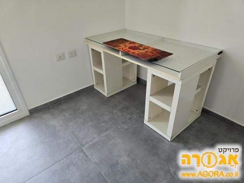 שולחן עבודה