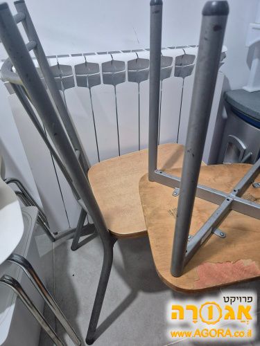 כסאות