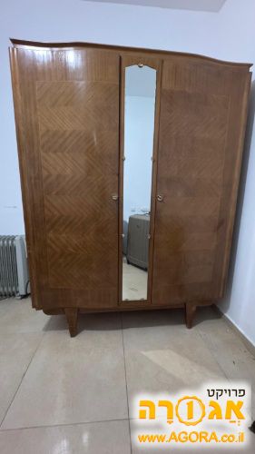 ארון מעץ וינטג'