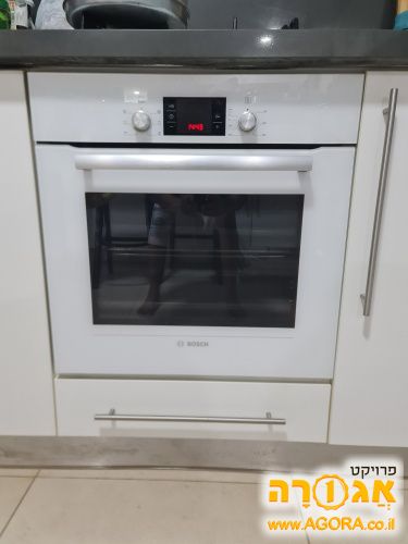 תנור אפיה bosch בצבע לבן זכוכית