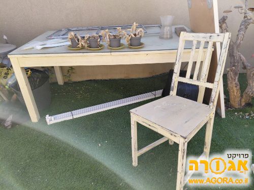 שולחן עץ גדול ו 6 כסאות