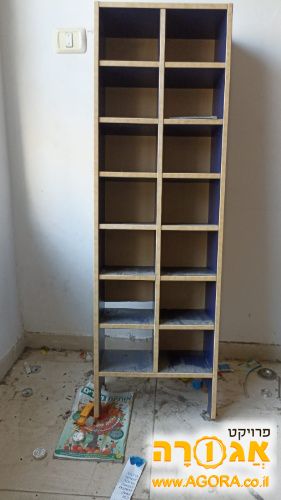 כוננית אחסון לדיסקים