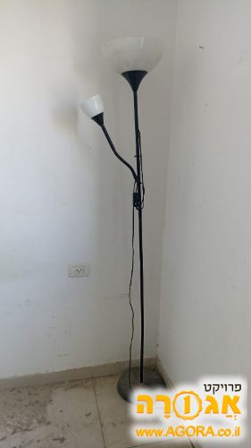 מנורת איקאה עומדת