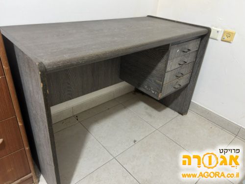 שולחן כתיבה