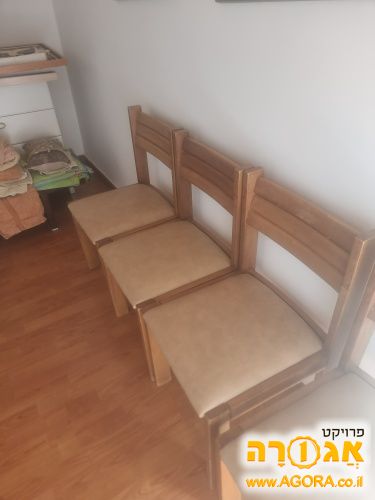 7 כסאות לשולחן אוכל