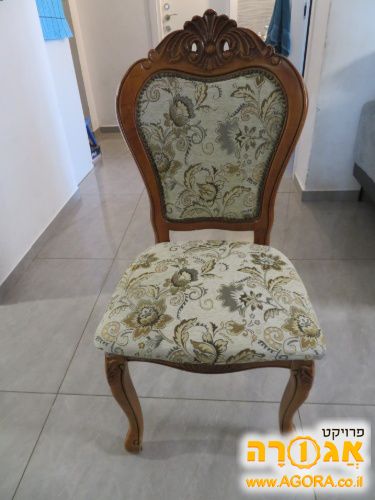 כסאות