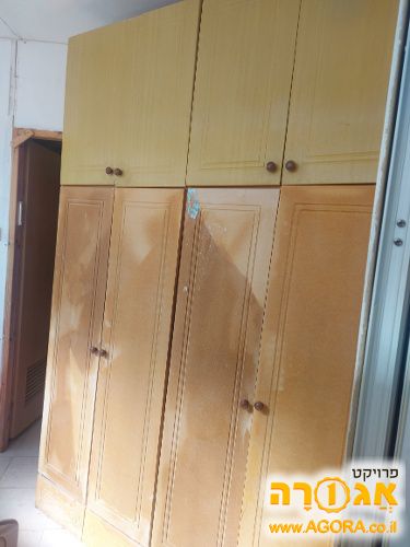 ארון בגדים