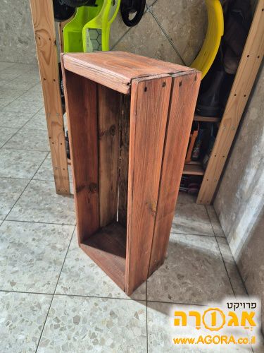 אדנית מעץ גדולה