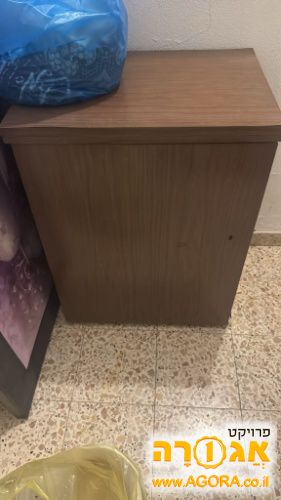 ארון למכונת תפירה