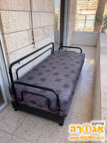 מיטה נפתחת