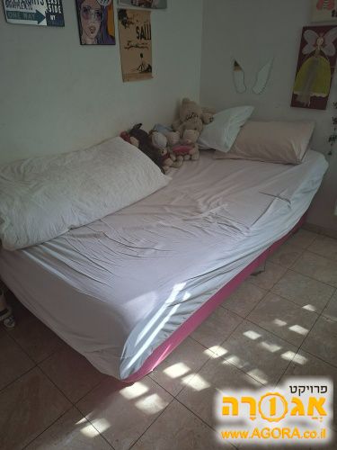 מיטה וחצי מתכווננת