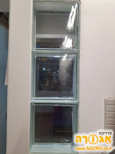 אריחים מזכוכית לנוי