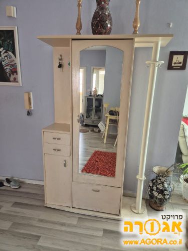 ארון כניסה לבגדים, נעליים ותיקים