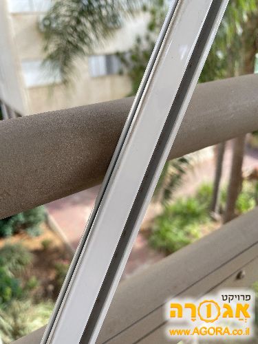 מסילה לתליית וילון