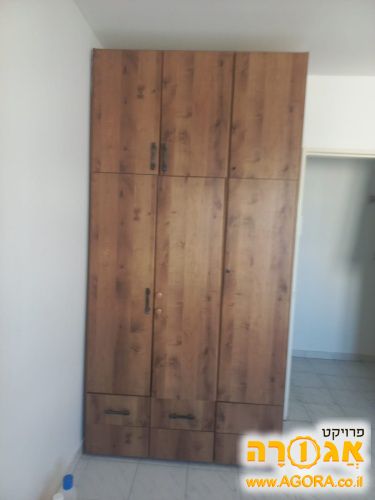 ארון בגדים
