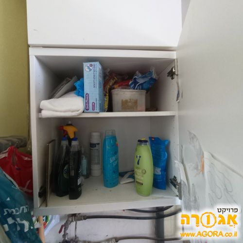 2 ארונות עם 2 מדפים