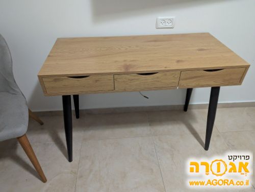 שולחן כתיבה