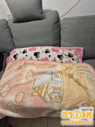 שתי שמיכות חורף לתינוק