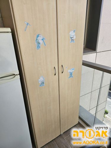 ארון 2 דלתות למסירה