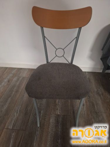 כסאות