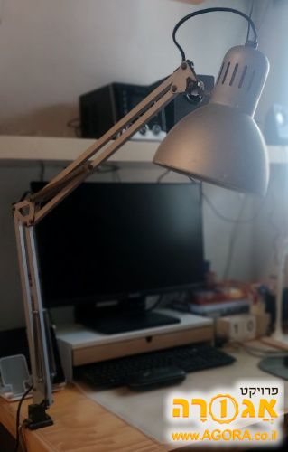 גוף תאורה שולחני מתכוונן
