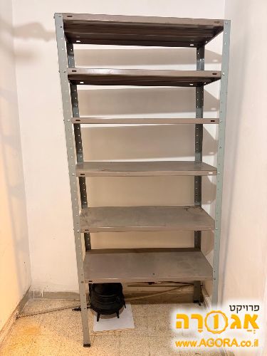 ארון שירות מברזלים