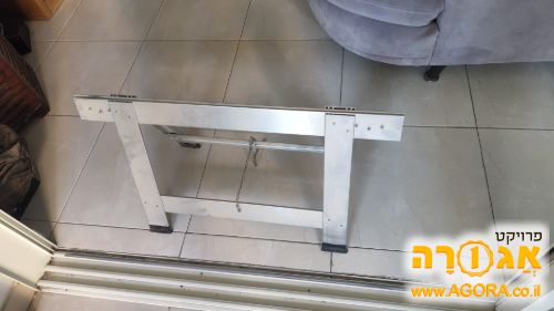 2 חמורים קטנים