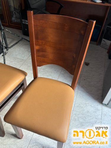 כיסאות