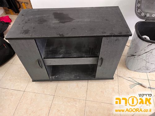 שידת טלוויזיה שחורה