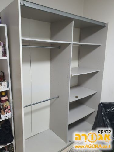 ארון הזזה