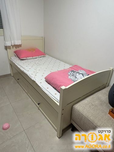 מיטת יחיד נפתחת + מזרון