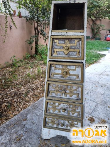 שידת מגירות