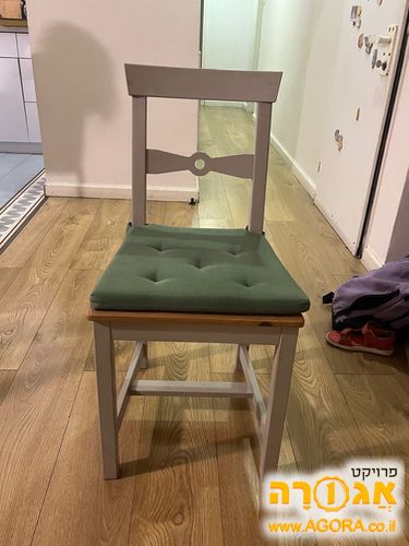 כסאות